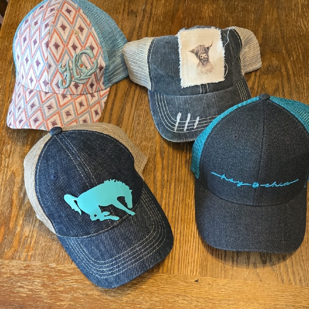 🐎A Lot Of 4 Hats 🧢